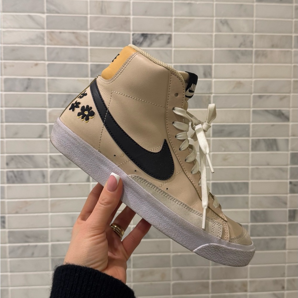 Nike Blazer Mid '77 GS 'Embroidered Floral' sneakers
